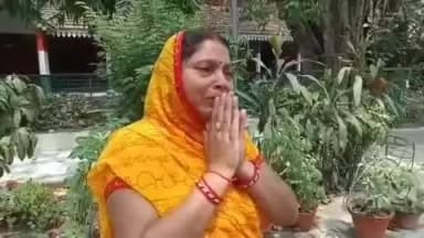 केराकत: केराकत निवासी रजनी देवी ने पुलिस ऑफिस पहुंचकर अपनी फरियाद सुनाई, पीड़ित होकर की शिकायत