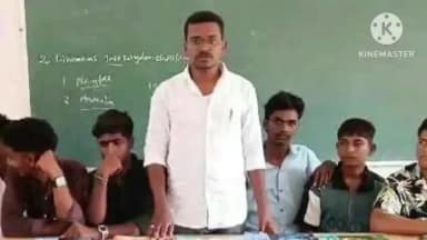 జనగాం: విద్యారంగ సమస్యల పరిష్కారం కోసం ఈనెల 10న చేపట్టిన రాష్ట్ర వ్యాప్త బంద్ విజయవంతం చేయాలని జఫర్గడ్లో ఎస్ఎఫ్ఐ నేతల తెలుపు