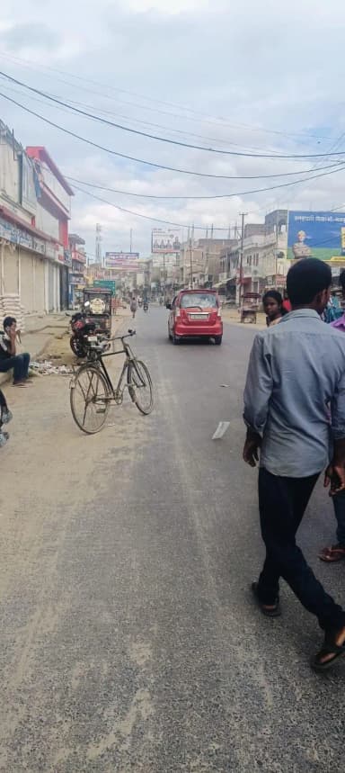 शिवहर: शिवहर जीरो माइल पर वेगनार-मोटरसाइकिल टक्कर में 50 वर्षीय अधेड़ की मौत