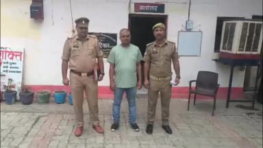 उतरौला: उतरौला अंतर्गत थाना श्रीदत्तगंज क्षेत्र से चोरी हुए 33 केवी विद्युत तार के साथ पुलिस ने चोर को किया गिरफ्तार