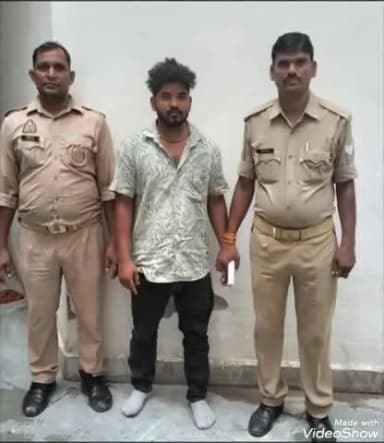 चुनार: दुर्गा जी मोड़ खोवा मंडी के पास 1 किलो 35 ग्राम अवैध चरस के साथ एक अभियुक्त गिरफ्तार, कीमत ₹10 लाख से अधिक