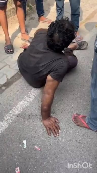 गाज़ियाबाद: प्रतिबंधित पशुओं का मांस ले जाने के आरोप में युवक की जमकर पिटाई, कविनगर इलाके का वायरल वीडियो