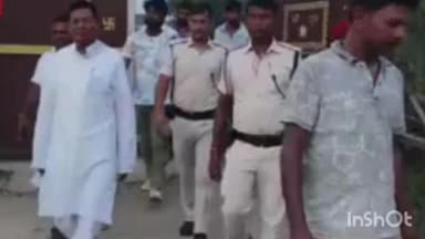 त्रिवेणीगंज: त्रिवेणीगंज के चर्चित रोशन पंडित हत्याकांड में पीड़ित परिवार से मिलने पहुंचे जदयू सांसद दिलेश्वर कामत,सांसद ने परिजनों क