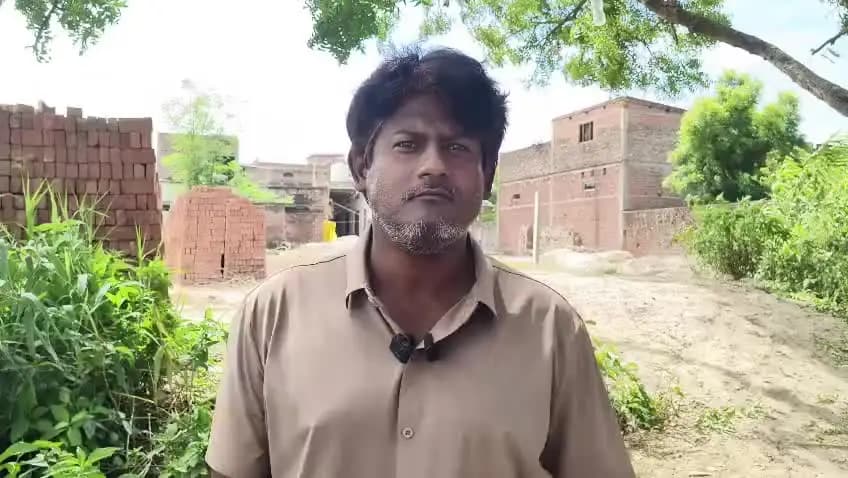 "जमीन की पैमाइश को लेकर भटक रहे जैनुद्दीन कुरैशी