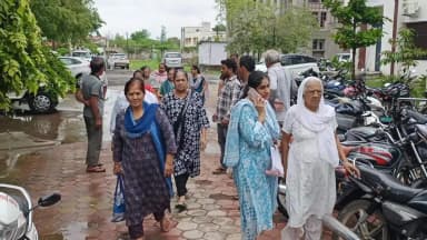 बुरहानपुर नगर: सिंधी बस्ती क्षेत्र वासियों ने चार लोगों पर मारपीट करने का लगाया आरोप जनसुनवाई में की शिकायत