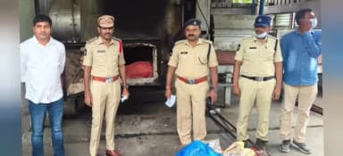 మహబూబాబాద్: మహబూబాబాద్ జిల్లాలో వివిధ కేసులలో సీజ్ చేయబడిన 64 లక్షల 24 వేల రూపాయల విలువైన ఎండు గంజాయి ని దగ్ధం చేసిన పోలీసులు