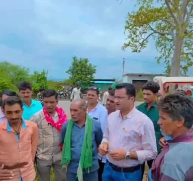 पंडरिया: खेती का समय निकल रहा है, खाद नहीं मिल रही— कांग्रेस नेता तुकाराम चंद्रवंशी ने वीडियो जारी कर सोसायटी का किया निरीक्षण