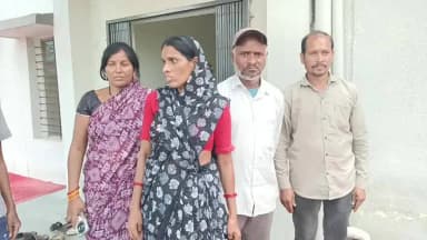कटंगी: गजपुर में 12वीं की छात्रा की संदिग्ध मौत,
परिजनों ने गांव के ही एक युवक पर बेटी को कीटनाशक देकर हत्या करने का लगाया आरोप