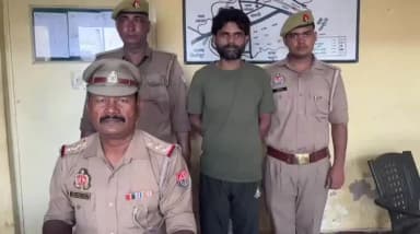 चंदौली: 14 साल से फरार 50 हजार के इनामी दुष्कर्म आरोपी को अलीनगर पुलिस ने बाबतपुर से किया गिरफ्तार