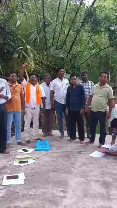 जामताड़ा: मलांचा मंदिर परिसर में नाला पूर्वांचल मंडल की बैठक संपन्न, संगठन को मजबूत बनाने पर हुई चर्चा।