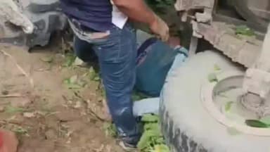 खजनी: देहरा टीकर भाटाडीहा गांव के पास भीषण सड़क हादसा, ट्रैक्टर-ट्रॉली की चपेट में आने से बाइक सवार युवक की हुई मौत