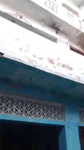 घर है डैमेज घरवाले यहां से फरार हो गए हैं हमारा हिस्सा देने से मना कर रहे हैं योगी जी से हमारा निवेदन है हमारा हक दिलाए