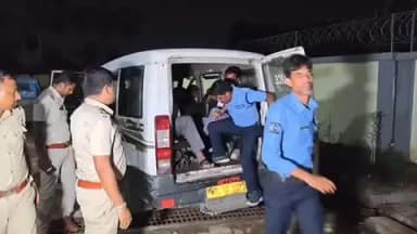 উলুবেড়িয়া ১: উলবেরিয়া পৌরসভার প্রাক্তন তৃণমূল কাউন্সিলরকে গ্রেপ্তার করল উলুবেরিয়া থানার পুলিশ
