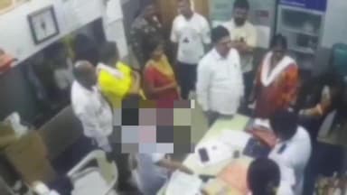 मुंबई: कल्याण: डोंबिवलीत शिंदे गटाच्या नगरसेवकाकडून डॉक्टर आणि नर्स ला मारहाण, सीसीटीव्ही व्हिडिओ आला समोर