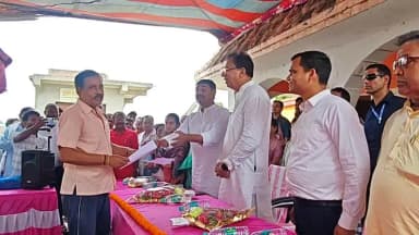 सुगौली: सुगौली प्रखंड के तीन पंचायतों में सहयोग शिविर का आयोजन, सैकड़ों आवेदन आए, अधिकतम आवेदनों का हुआ निपटारा
