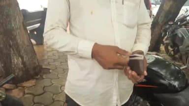 मुरैना नगर: करहधाम जा रहे किसान को सोने की माला का झांसा,5 लाख रुपये लेकर ठग फरार,नकली मोती का पता चलते ही कोतवाली पहुंचा पीड़ित।