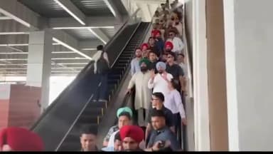 ਜਲੰਧਰ 1: ਰੇਲ ਰਾਜ ਮੰਤਰੀ ਰਵਨੀਤ ਸਿੰਘ ਬਿੱਟੂ ਪੁੱਜੇ ਜਲੰਧਰ ਕੈਂਟ ਰੇਲਵੇ ਸਟੇਸ਼ਨ ਵਿਖੇ ਲਿਆ ਜਾਇਜ਼ਾ