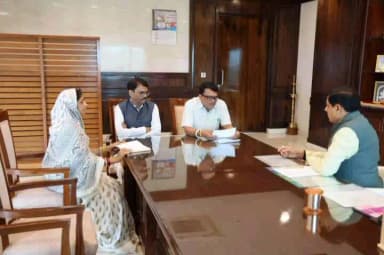 अलीराजपुर: मुख्यमंत्री से मिले अलीराजपुर के विधायक व मंत्री नागर सिंह चौहान ओर सांसद अनीता चौहान,क्षेत्रीय विकास पर हुई अहम चर्चा।