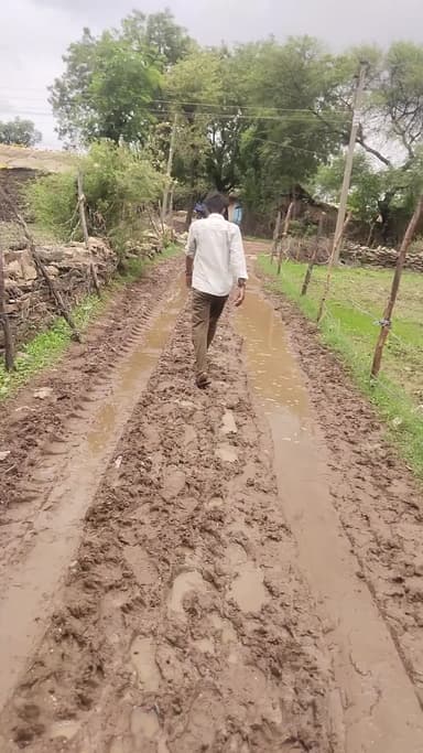 ग्राम पंचायत बमोरी माजरा देवीपुरा सड़क निराकरण नहीं हुआ है अभी तक 😅😂@