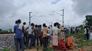 खेत की रखवाली करने निकला किशोर, मालगाड़ी की चपेट में आकर मौत; परिवार में मचा कोहराम
#महोबा जिले के जैतपुर की घटना।