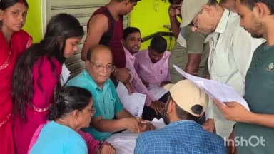 रानीश्वर: SIR निरीक्षण में दो बीएलओ पर कार्रवाई, मौके पर सिखाया फॉर्म भरना*
