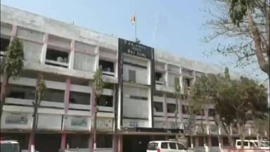 मुरलीगंज: मुरलीगंज थाना क्षेत्र के सखुआ गांव के नहर पर बाइक सवार अपराधियों ने दिलखुश कुमार को गोली मार दी इलाज के दौरान हुई मौत