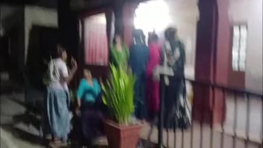 अजमेर: किन्नर अलवर गेट थाने के बाहर धरने पर बैठे, बिना खाए-पिए प्रदर्शन किया, कहा- जब तक कार्रवाई नहीं होगी, तब तक बैठेंगे