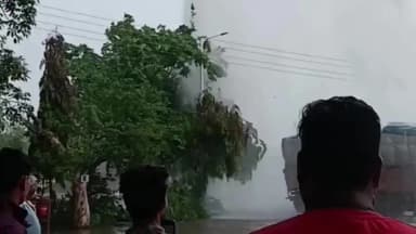 अमरावती: नांदगाव पेठ येथे अप्पर वर्धा जलवाहिनी फुटली; पाणीपुरवठ्यावर परिणाम होण्याची शक्यता