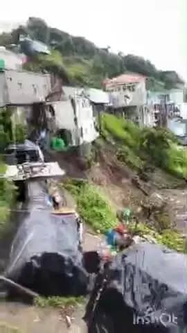 टिहरी: कद्दूखाल में भूस्खलन, एक भवन हुआ ध्वस्त, दो रेस्टोरेंट खतरे में