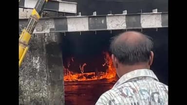 जबलपुर: मदन महल में बड़ा हादसा: मदन महल स्टेशन के पास कार में लगी भीषण आग, थमी ट्रेनों की रफ्तार!