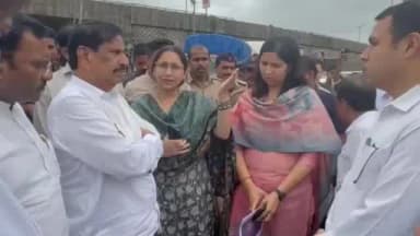 पालघर: ससूनवघर, सनसिटी परिसरात पालकमंत्री गणेश नाईक यांनी भेट देत पुरामुळे उद्भवलेल्या परिस्थितीची केली पाहणी