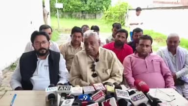 इटवा: डोमसरा में हुई चोरी पर नेता प्रतिपक्ष माता प्रसाद पांडे का बयान, पुलिस पूरी तरह विफल, घटना का नहीं हुआ खुलासा