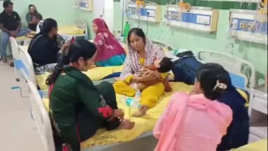 बरेली: बरेली में हाईवे पर पलटी स्लीपर बस, झपकी बनी हादसे की वजह, कई घायल, शीशे तोड़कर निकाले गए यात्री