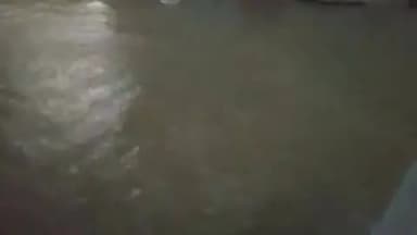 pure mawana ma
mein hua ghutnon tak pani bacchon Ne tair kar pani ka Anand liya charman sabe na banaya sime pull