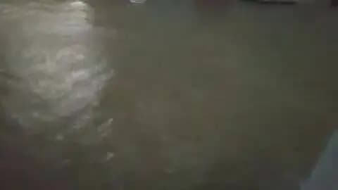 pure mawana ma
mein hua ghutnon tak pani bacchon Ne tair kar pani ka Anand liya charman sabe na banaya sime pull