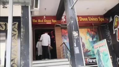 दमोह: तीन गुल्ली स्थित स्पा सेंटर पर छापेमार कार्यवाही, संदिग्ध हालत मे मिले 3 युवक 3 युवतियां, CSP एच आर पांडे ने दी जानकारी