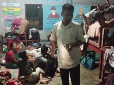 লংথরাই ভ্যালি: ছামনু বিধানসভা এলাকায় সেল্টার হাউস পরিদর্শন করতে যান এলাকার বিধায়ক