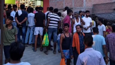 कांटी: पानापुर करियात थाना क्षेत्र स्थित शेरुकाही चौक पर किरण एजेंसी के संचालक को अपराधियों ने मारी गोली