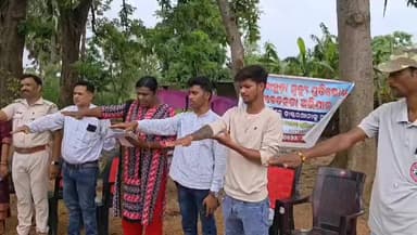 ଆଠମଲ୍ଲିକ: ପୀତବାସପୁର ଗ୍ରାମରେ ସାପ କାମୁଡ଼ା ନେଇ ସଚେତନତା କାର୍ଯ୍ୟକ୍ରମ ଅନୁଷ୍ଠିତ