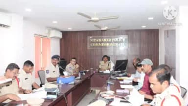 బాల్కొండ: నిజామాబాద్ డివిజన్ పరిధిలోని పోలీసు సిబ్బందితో సిపి సాయి చైతన్య సమీక్ష