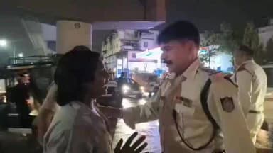 जबलपुर: बलदेव बाग चौराहे पर 'खाकी' की दादागिरी! चेकिंग के नाम पर युवक को गाली देने के बाद बवाल, युवक हिरासत में