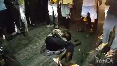 महाराजगंज: शेखपुर समोधा में अज्ञात पिकअप की टक्कर से बाइक सवार दो युवक घायल, एंबुलेंस न मिलने से ग्रामीणों में आक्रोश