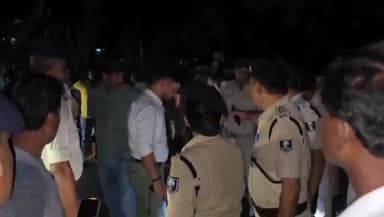 दरभंगा: दरभंगा में बेखौफ अपराधी: एयरटेल कर्मी को चेहरे पर मारी गोली, हालत गंभीर; CCTV खंगाल रही पुलिस