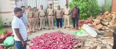 फुलपरास: फूलपरास थाना पुलिस ने दस कांड में जब्त किये गये 2600 बोतल शराब को किया बिनिष्टिकरण