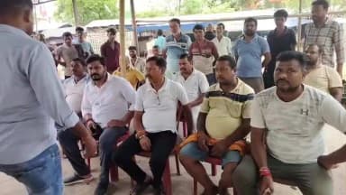 गोड्डा: हाट परिसर में हटिया मालिक ने लूट की घटना पर जताई चिंता, प्रेस कॉन्फ्रेंस में कहा : चैंबर के साथ मिलकर करेंगे काम