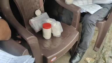 धनौरा: गजरौला में भाजपा नेता की पनीर डेयरी पर खाद्य विभाग की टीम ने की छापेमारी