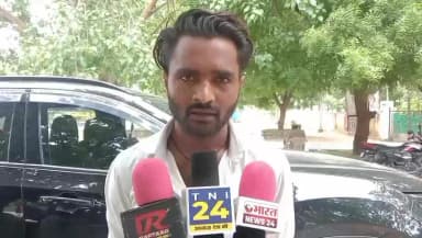 महोबा:ग्राम प्रधान पर युवक से मारपीट और फायरिंग का आरोप, कार्रवाई की मांग लेकर एसपी कार्यालय पहुंचा पीड़ित परिवार।