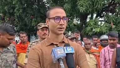 गिद्धौर: चतरा में हाईवा की चपेट में आने से CRPF जवान की मौत, ग्रामीणों ने किया सड़क जाम अंचलाधिकारी क्या कुछ कहा