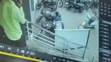 धुळे: गरुड कॉम्प्लेक्स परिसरातून भरदुपारी दुचाकी लंपास; चोरीची घटना सीसीटीव्हीत कैद...