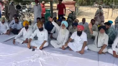 ਬਠਿੰਡਾ: ਤਲਵੰਡੀ ਸਾਬੋ ਬੱਸ ਸਟੈਂਡ ਬਾਹਰ ਧਰਨਾ ਬੱਸ ਸਟੈਂਡ ਦੀ ਖ਼ਸਤਾ ਹਾਲਤ ਨੂੰ ਲੈਕੇ